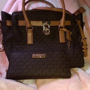 Michael kors authentic handbag and wallet set